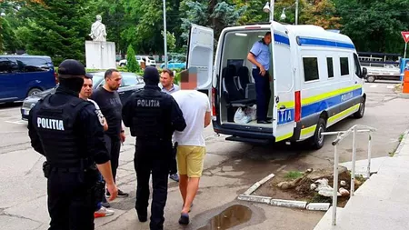 Nouă persoane au fost reţinute, iar alte trei au fost plasate sub control judiciar în urma unui scandal în plină stradă în Botoșani - FOTO, VIDEO