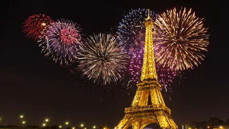 Un băiat de 7 ani şi sora lui de 24 de ani au murit loviți de artificii în Franța, de ziua națională