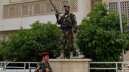 Atac asupra Consulatului Turciei din Mosul, Irak. S-au folosit patru obuze de tir