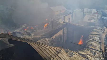 Incendiu puternic în județul Neamț! Mănăstirea Tărcuța a fost cuprinsă de flăcări - FOTO, VIDEO