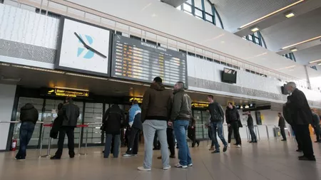 Clipe de panică într-un avion care a aterizat de urgenţă pe Aeroportul Otopeni, după ce unui pasager i s-a făcut rău în zbor