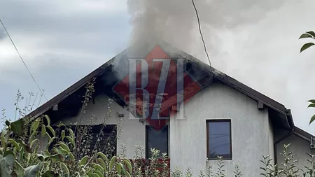 Incendiu la o casă din Valea Adâncă. Pompierii ieşeni intervin în forţă - EXCLUSIV, UPDATE, FOTO, VIDEO