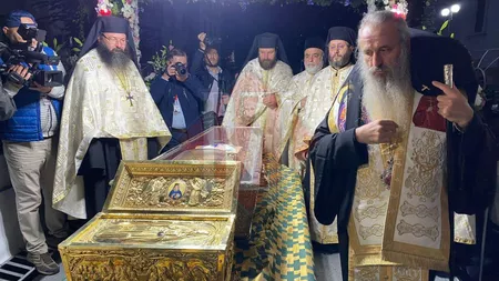 Peste 21.000 de persoane s-au închinat deja la racla cu moaștele Sfintei Cuvioase Parascheva - UPDATE