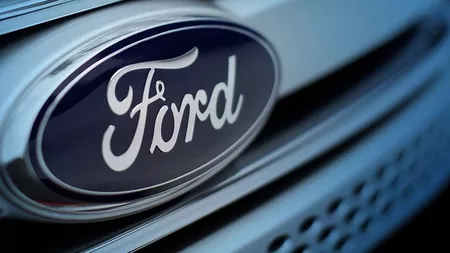 Ford retrage peste 634.000 de maşini pentru revizuiri, din cauza riscului de incendiu la motor