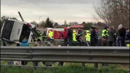 Șapte cetăţeni români, inclusiv minori, au fost răniţi în accidentul din Italia - VIDEO