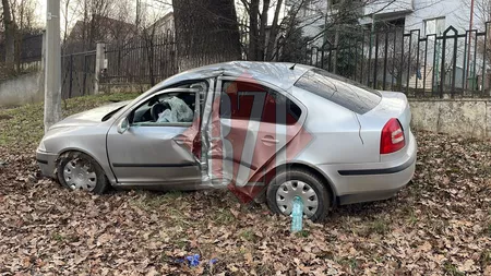 Accident rutier în zona Bucium. Un autoturism a intrat într-un stâlp - FOTO, UPDATE, VIDEO