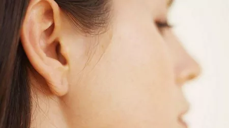 De ce se injectează acid hialuronic în lobul urechii? Explicațiile medicului Lucian Popa - VIDEO