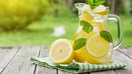 Cea mai simplă rețetă de limonadă. Cum să pregătești acasă o băutură aromată și răcoritoare