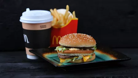 McDonald's începe revoluția. Burgerii vor fi schimbați