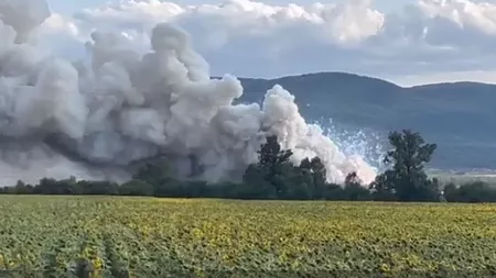 Explozii puternice și incendii la un depozit de artificii din Bulgaria