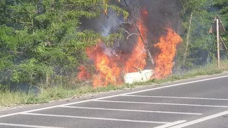Incendiu la Iași! Un autoturism a fost cuprins de flăcări