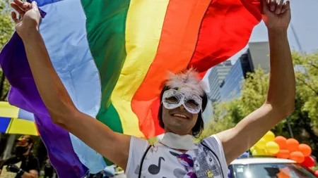 Ce înseamnă „queer” și cum a apărut termenul