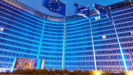 Comisia Europeană a aprobat plata către Ucraina a unei noi tranşe din ajutorul de 50 de miliarde de euro