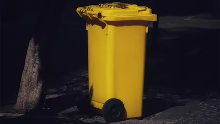 Coșuri de gunoi potrivite pentru instituții și spații publice