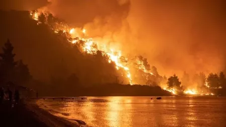 Grecia cere ajutorul Uniunii Europene în lupta împotriva incendiilor. Italia, Franţa, Cehia şi România anunţă ajutoare