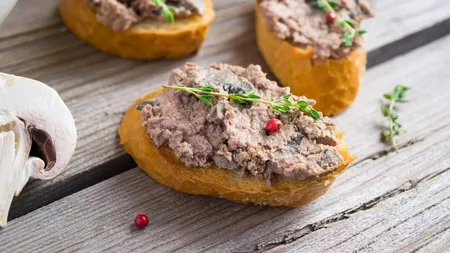 Rețeta pentru pate vegetal făcut acasă. Iată din ce ingrediente îl poți pregăti
