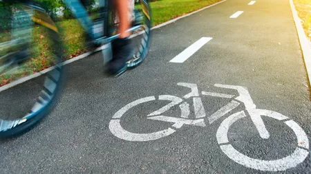 Investiție de peste 3,4 milioane de euro, într-o comună din Iași! Primăria caută firme pentru construirea pistelor pentru biciclete
