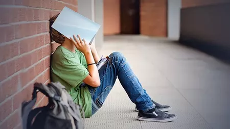 În anul școlar 2023-2024, la Iași, 397 de elevi au abandonat școala! Principalele motive sunt sărăcia și fenomenul migrației părinților