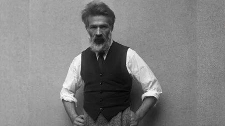 În acest loc se află singura lucrare din Iași a lui Constantin Brâncuși. Puțini știu povestea din spatele operei de artă: „Lucrarea este de o valoare excepțională”