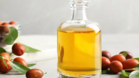 Uleiul de jojoba – Cum se poate utiliza și ce proprietăți are