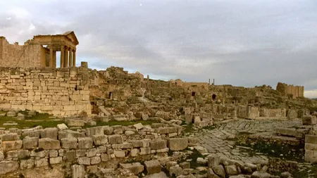 Dougga, o asezare uimitoare impanzita de monumente antice si temple - VIDEO