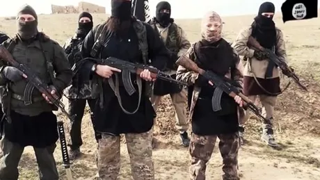 Noi metode barbare ale lui ISIS 9 tineri irakieni taiati cu drujba si executati
