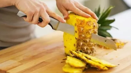 5 retete cu ananas pentru tratarea constipatiei