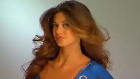 VIDEO Sedinta foto nud a frumoasei Melissa Satta