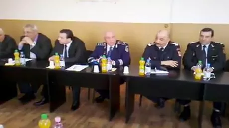 Politistii din Buzau si-au lansat volum de poezii. Vezi aici cateva amprente in versuri - VIDEO
