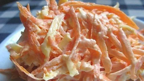 Salata usoara cu morcov si usturoi  o adevarata bomba de vitamine pentru o silueta frumoasa