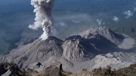 Cercul de Foc al Pacificului Cea mai întinsă arie vulcanică
