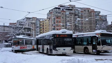 Ieșenii pot călători cu tramvaiul și autobuzul de Revelion. Iată programul de transport public în noul an