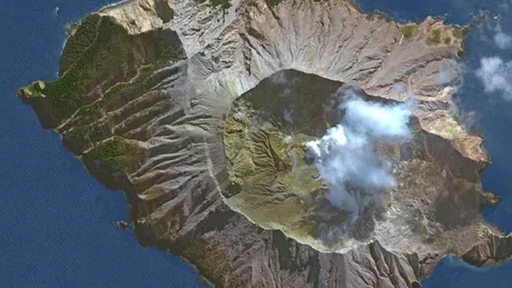 Vulcanul activ din Noua Zeelandă a erupt. Cinci persoane decedate