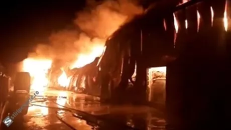 Incendiu de proporţii lângă București Autorităție au emis mesaj RO - ALERT și pentru capitală - VIDEO
