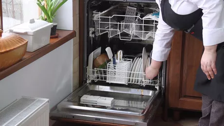 10 de articole care pot fi spălate în mașina de spălat vase