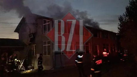 Exclusiv Incendiu la o casă de locuit în Nicolina - FOTO VIDEO UPDATE