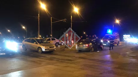 Exclusiv Accident rutier în Iași. În coliziune au fost implicate două autoturisme - Galerie Foto