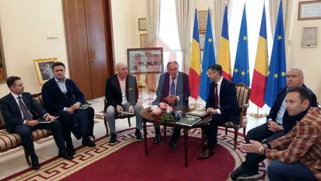 LIVE VIDEO - Mihai Chirica şi Ion Țiriac într-o conferinţă de presă la Palatul Roznovanu Anunţ uriaş pentru municipiul Iaşi - FOTO