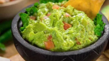 Guacamole  reţetă simplă şi gustoasă