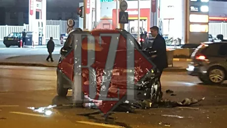 Exclusiv Primarul Mihai Chirica a scăpat cu bine dintr-un accident petrecut în această seară la Iaşi Iată filmul accidentului de la Moara de Foc. Imagini care dovedesc că primarul este nevinovat - FOTO VIDEO