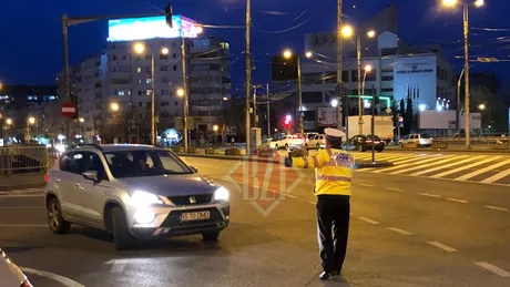 Polițiștii continuă controalele în Iași. Cei care nu au adeverință sau declarație pe proprie răspundere vor fi sancționați - Galerie Foto Live Video