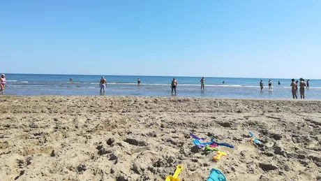 Vacanţă pe litoralul românesc. Turiştii ar putea fi testaţi la intrarea în staţiuni