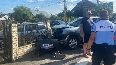 Accident rutier în localitatea Miroslava. Au fost implicate două maşini EXCLUSIV - FOTO