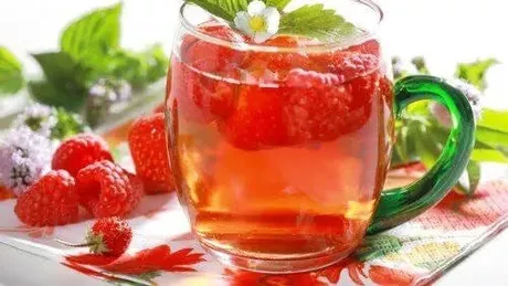 Băuturi de vară - 5 rețete delicioase de infuzii de fructe