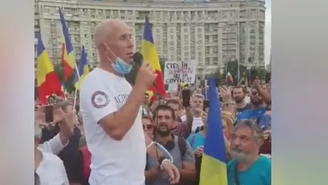 Mugur Mihăescu la proteste Sunt aici să apăr Guvernul Lângă mine la Revoluţie au murit oameni