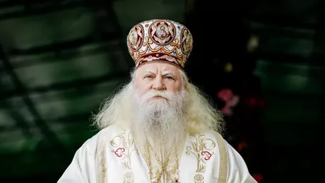 Preasfințitul Calinic Botoșăneanul marele favorit să devină Arhiepiscopul Sucevei și Rădăuților Alegerea va fi făcută mâine de Sfântul Sinod al Bisericii Ortodoxe Române EXCLUSIV