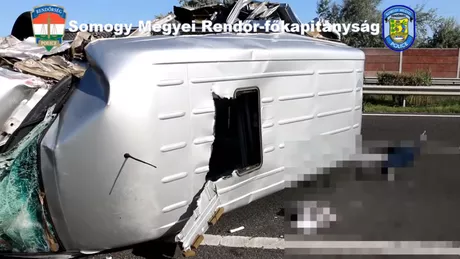 Accident rutier în Ungaria. Un microbuz cu români s-a răsturnat o persoană decedată şi opt rănite - VIDEO