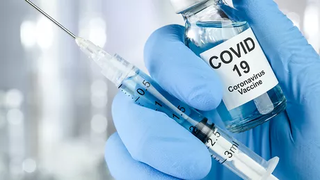 Un vaccin anti-COVID ar putea fi distribuit la jumătatea anului viitor