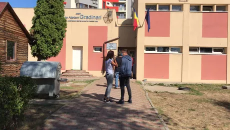 PREMIERĂ BZI.RO vă prezintă imagini și informaţii din secţiile de votare din toate cartierele din Iaşi - FOTO UPDATE