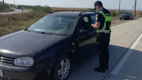 Polițiștii de frontieră ieșeni au prins o minoră la volanul unui autoturism